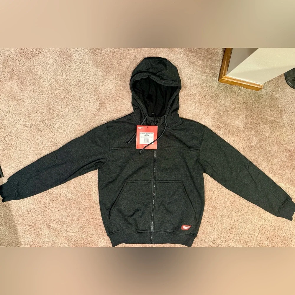 Men’s Milwaukee No Days Off Hoodie - Picture 5 of 6